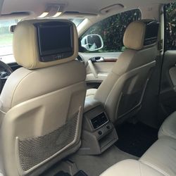 Audi Q7 Rear Entertainment System 
