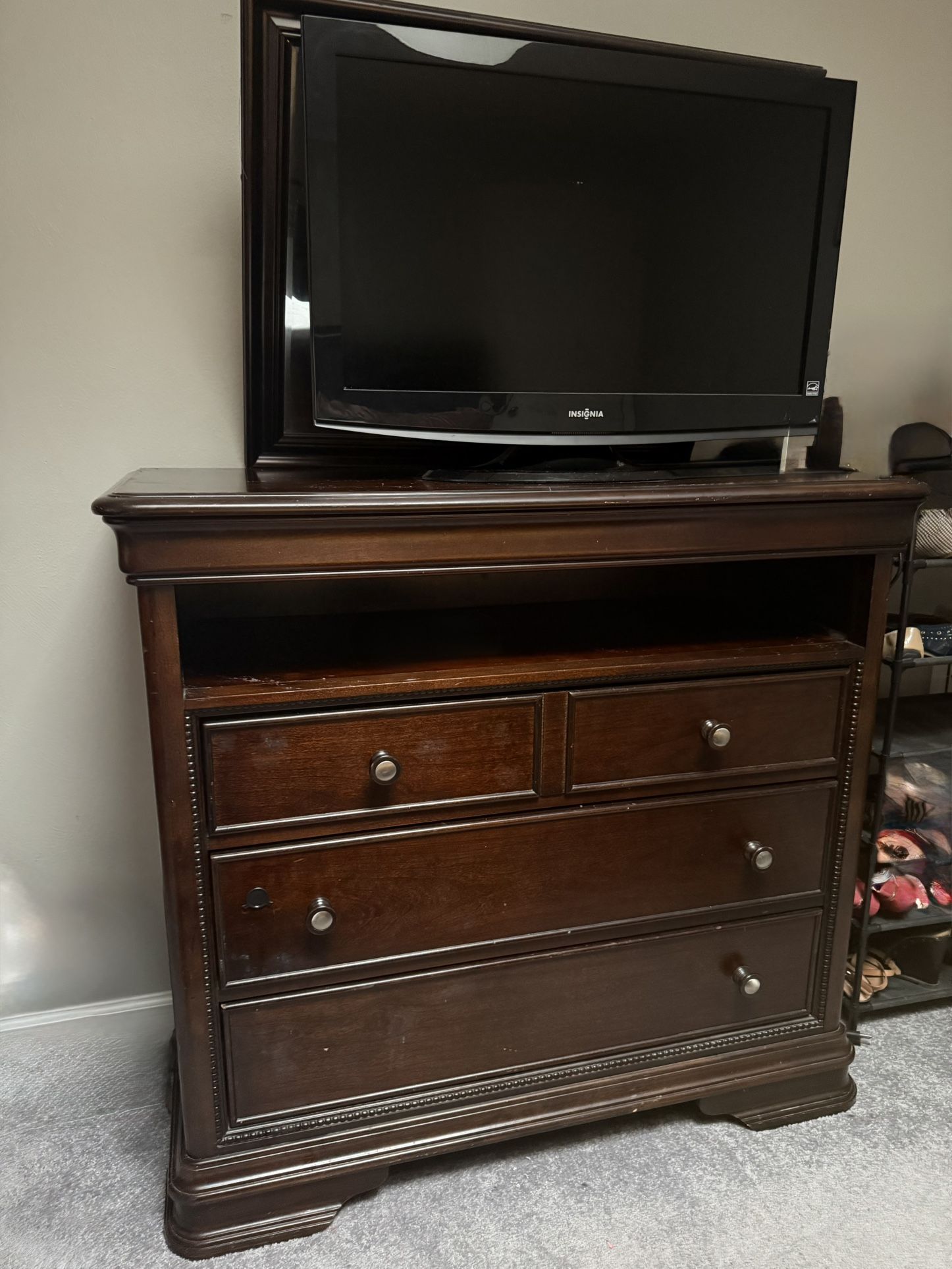 3 Piece Wood Dresser Set