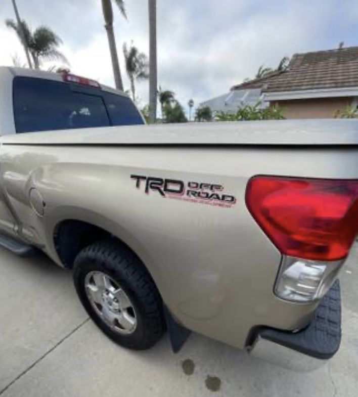 LEER Tonneau Truck 6.5ft Bed Cover