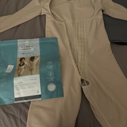 Marena Recovery Compression garnment 