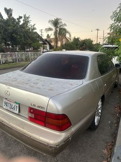 1996 Lexus LS 400