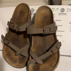 Birkenstock Mayari  Sz 9/10 In Excellent Condition Asking $30