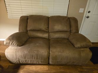 Ashley reclining Loveseat