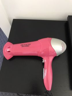 Hair dryer/Revlon