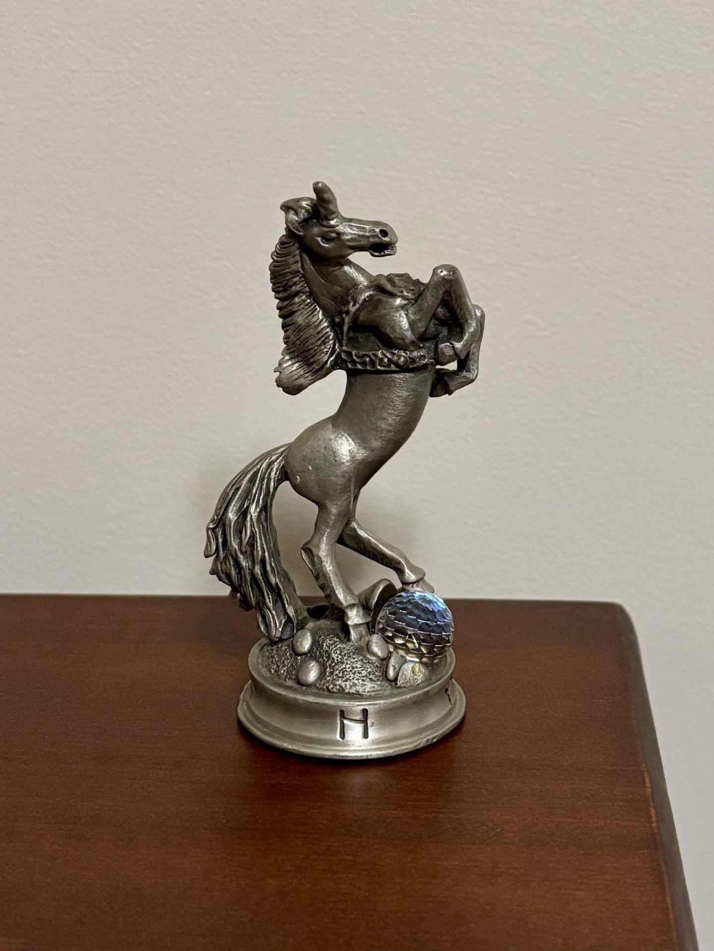 The Danbury Mint Fantasy Of The Crystal Drummen the Unicorn Knight Pewter Chess Piece