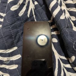 iPhone 16e 