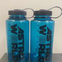 2 Astroworld Festival Travis Scott 32oz water bottle blue