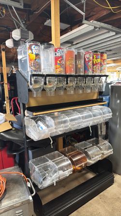 Restaurant food dispenser