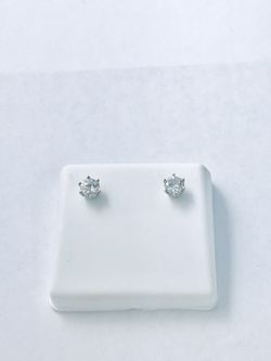 14K White Gold Diamond Earrings 0.80CT