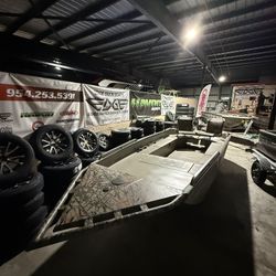 Edge Duck Boats 1756 Diamondback 