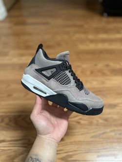 Nike Air Jordan Retro 4 Taupe Haze Size 5Y