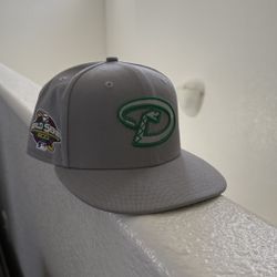 Arizona Diamondbacks Size: 7 1/4 