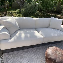 Article Abisko Sofa – 91”