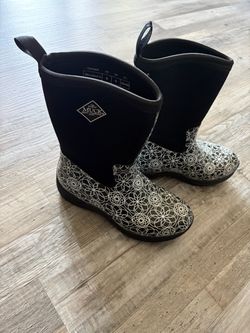 Muck Boot Company Women's Rain Boots Size 8