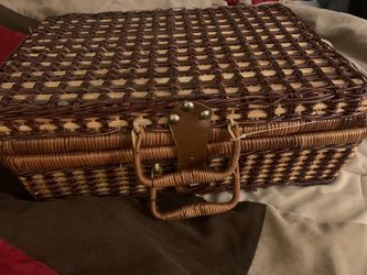 Picnic basket