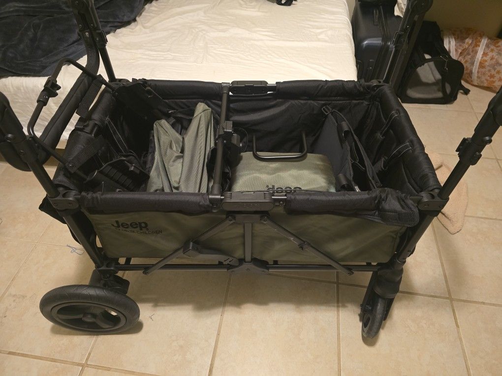Jeep Deluxe Stroller
