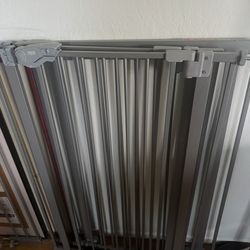 Dog/baby gates