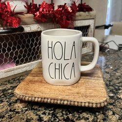 UFS RAE DUNN HOLA CHICA MUG