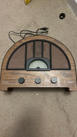 Randix OTR-98 AM/FM Radio Replica Reproduction Cathedral Style Wood Cabinet