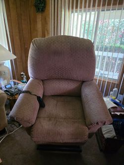 LA-Z-BOY Luxury -Lift Power Recliner