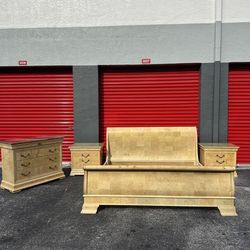 GENUINE HENREDON BEDROOM SET / KING SIZE / NIGHTSTANDS/ DRESSER / GENUINE WOOD AND TOP MARBLE/ DELIVERY NEGOTIABLE