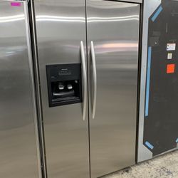 Kitchen Aid 42” Built In Refrigerator In Stainless Steel Used