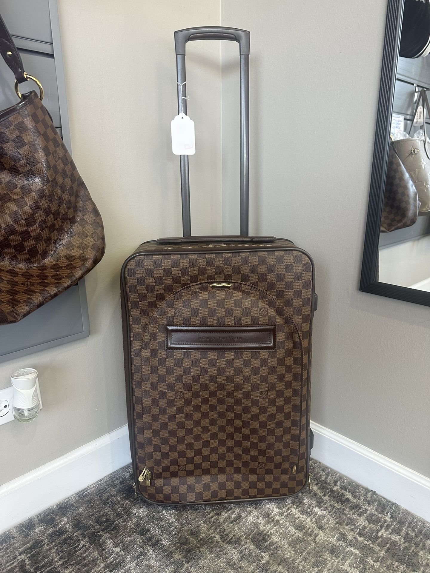 Louis Vuitton Carry On Luggage Bag