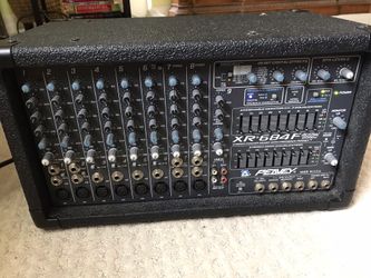 Excellent Condition Peavey XR684F 8 channel 400W Powered Mixer