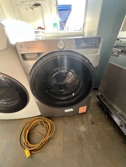 Whielpool front load washer 27” 2024