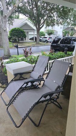 Zero gravity chairs