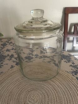 Glass jar