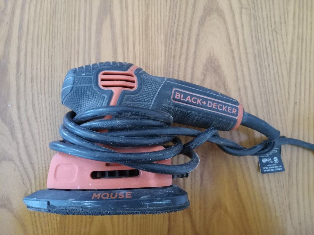 Black An Decker Mouse Sander 15 $