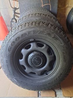 17 "Inch" factory FORD tire (wheels)