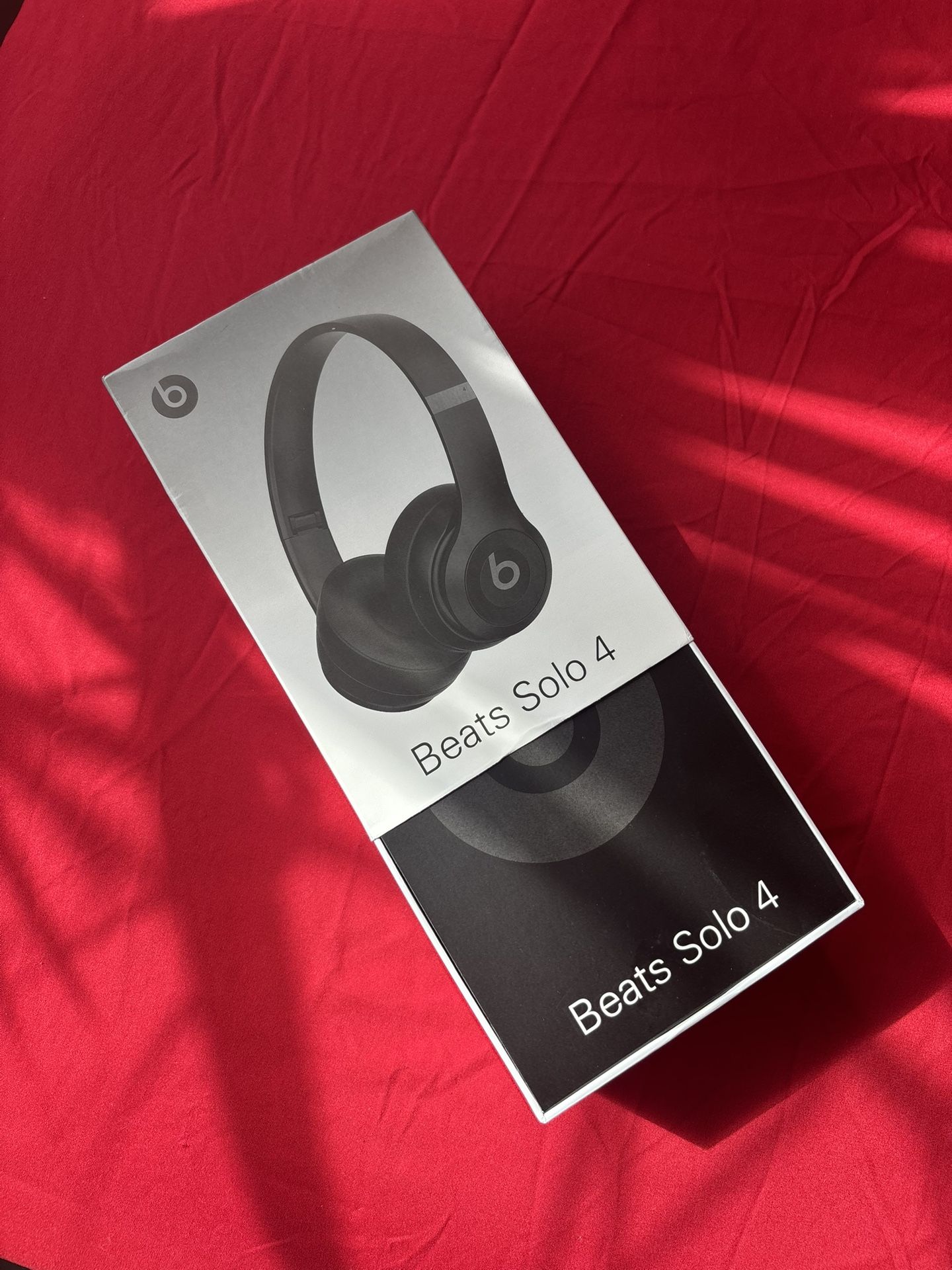 Beats Solo 4