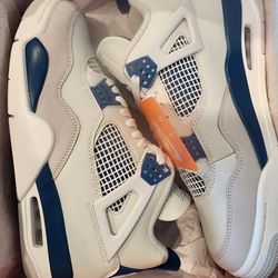 Jordan 4 MILITARY BLUE