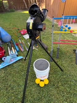 Powernet Launch F-Lite Baseball and Softball Pitching Machine