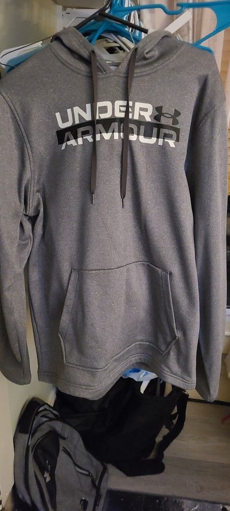 Mens Under Armour Hoodie Medium