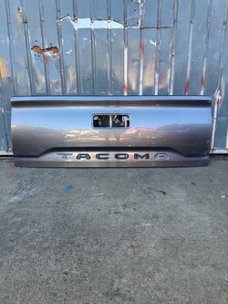 2016 2017 2018 2019 2020 2021 2022 2023 2024 Toyota Tacoma Rear liftgate Tailgate Shell
