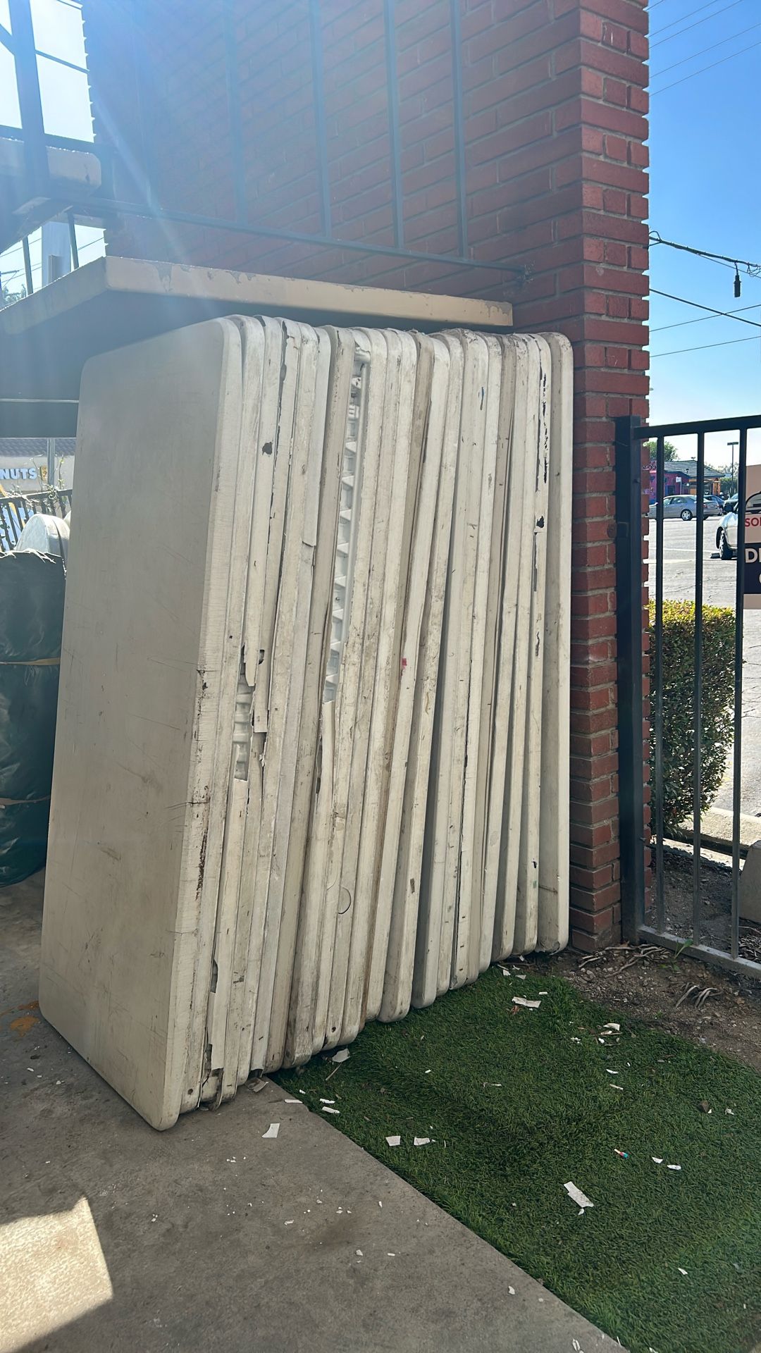 6” Rectangle And 5” Round Tables 