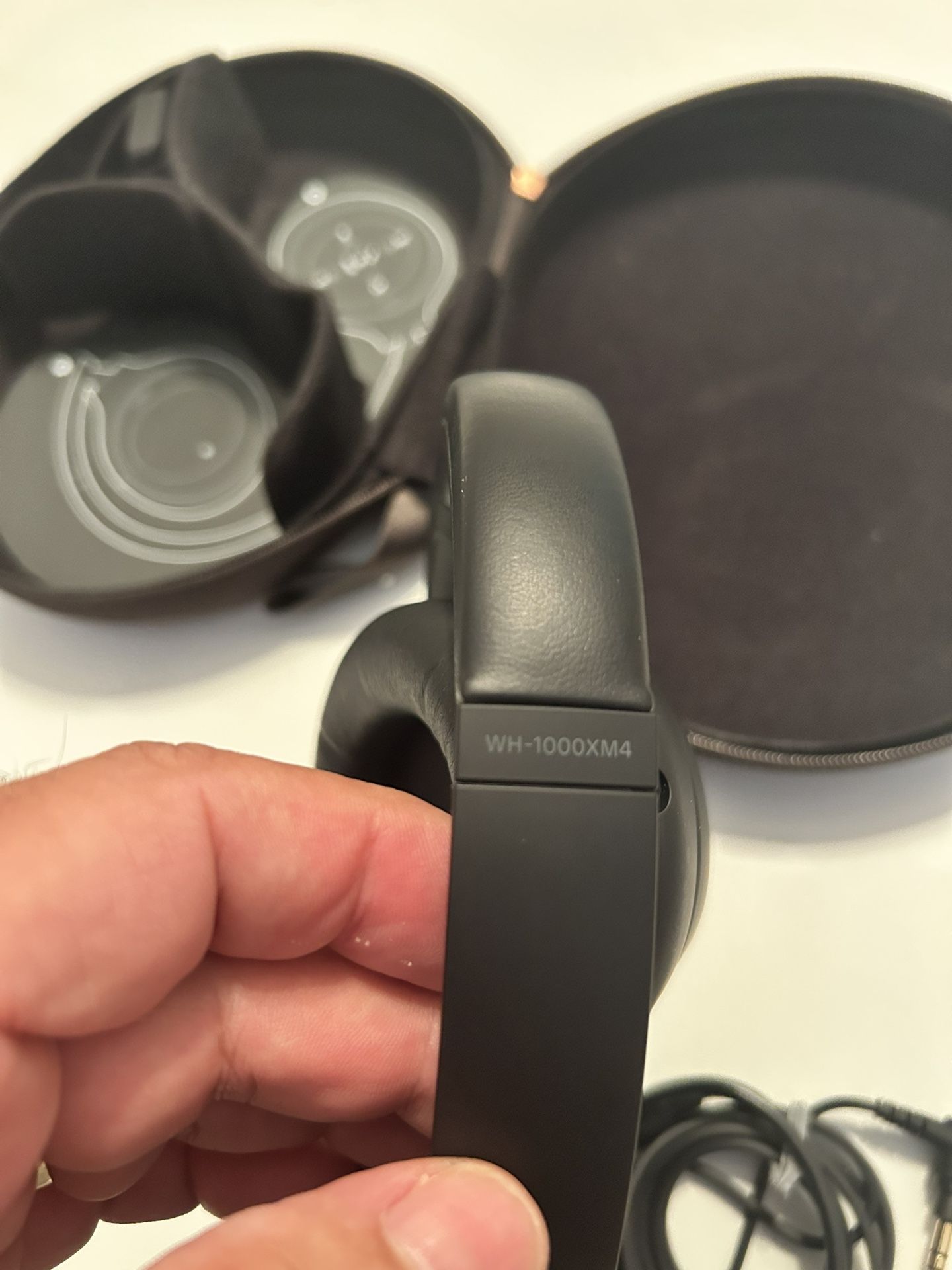 Sony WH-1000 XM3 Wireless Noise Cancellation Headphones 