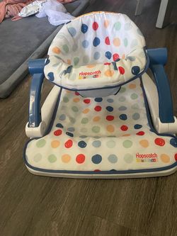 Baby floor chair