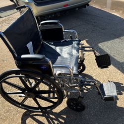 Extra wide heavy duty manual wheelchair