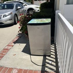 FREE Items!!! Need To Be Hauled Away ASAP. 