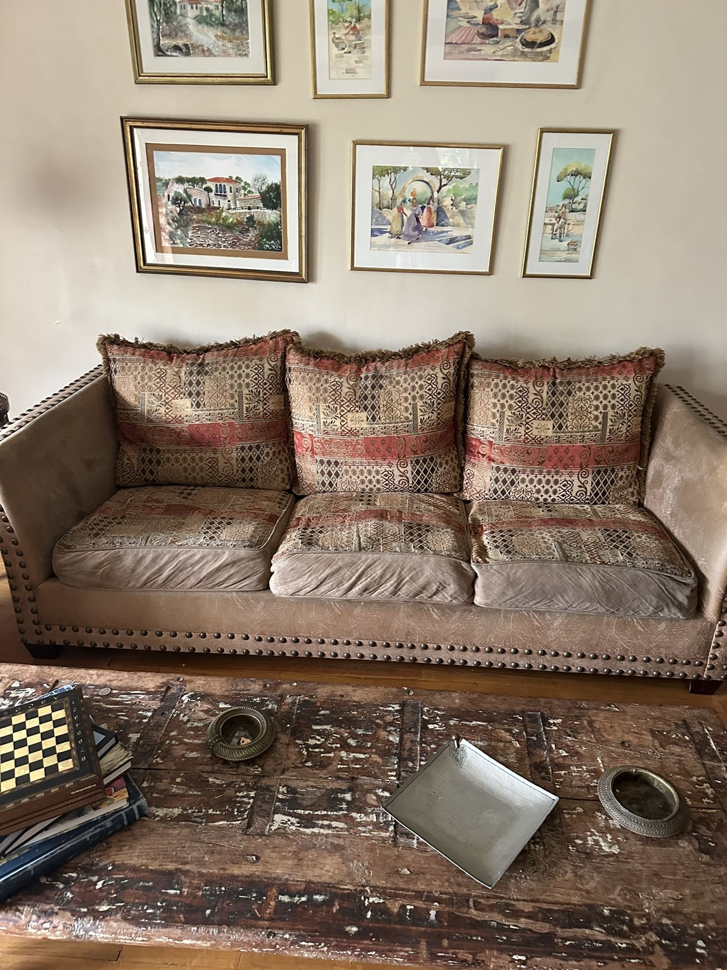 One big sofa and two small sofas pillows are changeable to settings washable good condition
