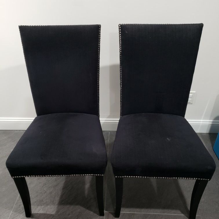 2 Black Chairs