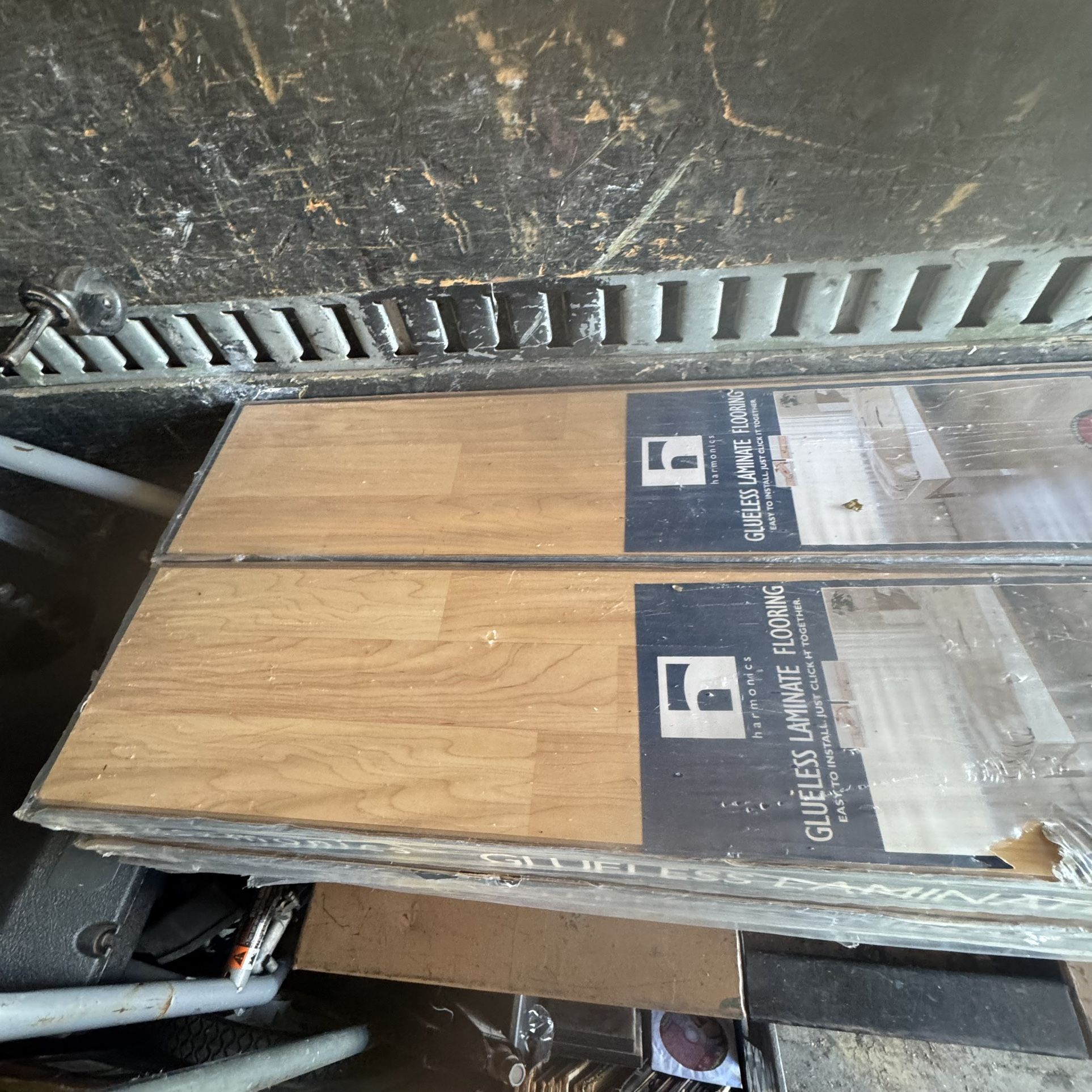 Floor Lamaite