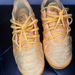 Nike Air Vapor Max Yellow Woman’s Size 9 Unisex