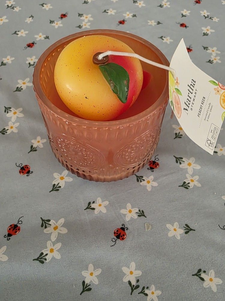 Brand New Peach 🍑 Candle