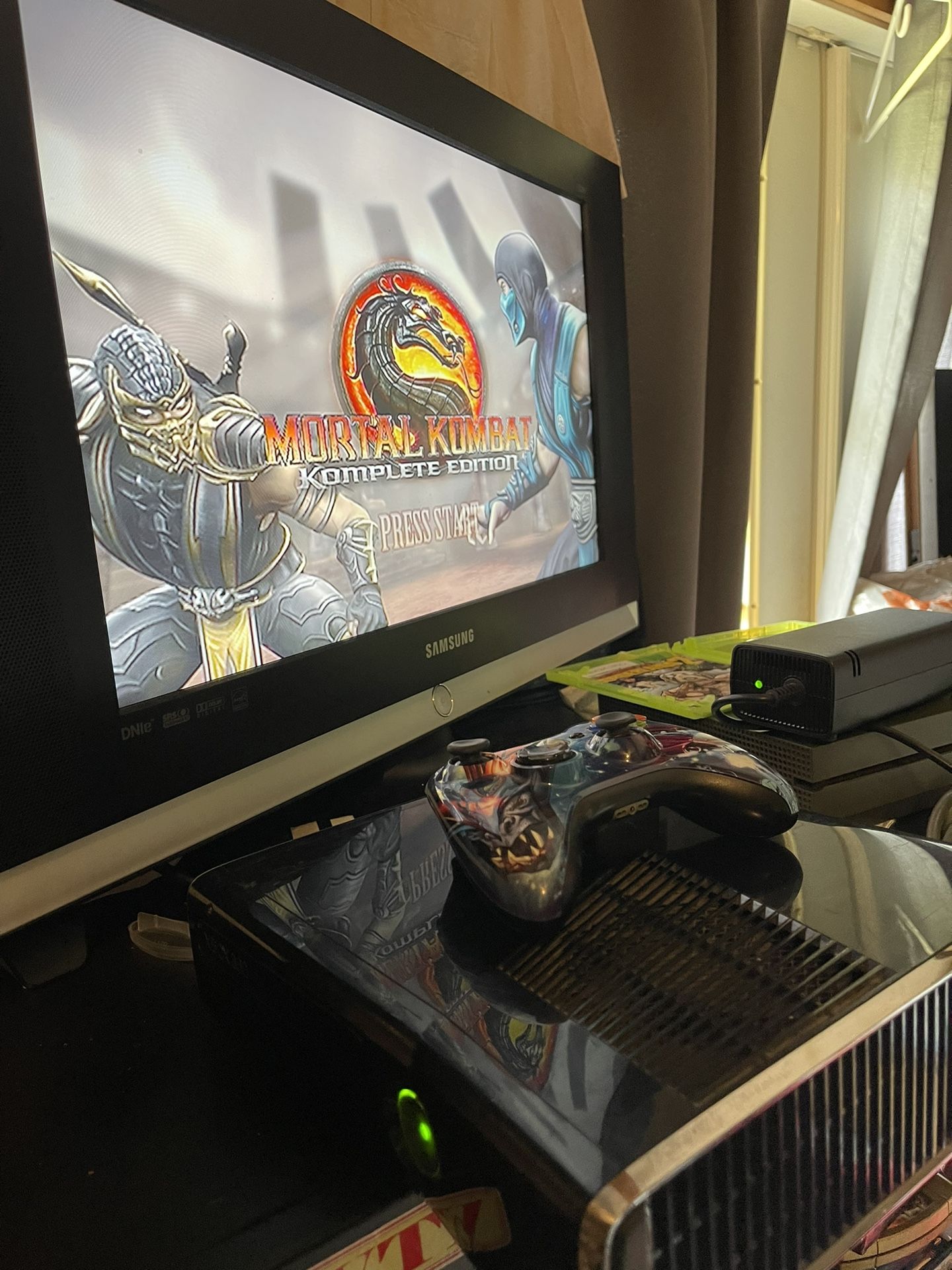 Xbox 360 With 250GB Hard Drive Works Good (Including Fighting Game)