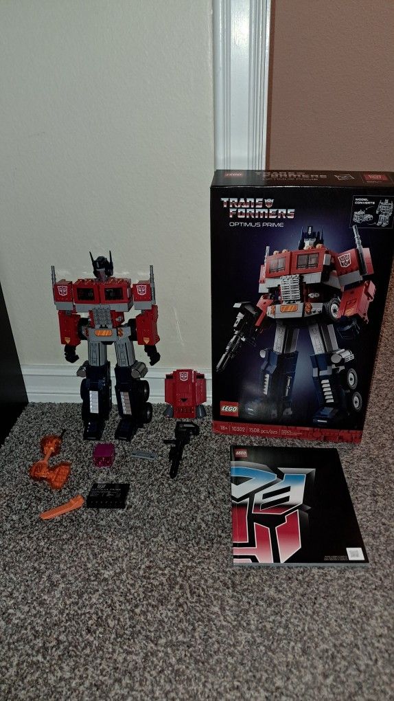 Lego Icons 10302 Optimus Prime Like New, Complete With Box Mint